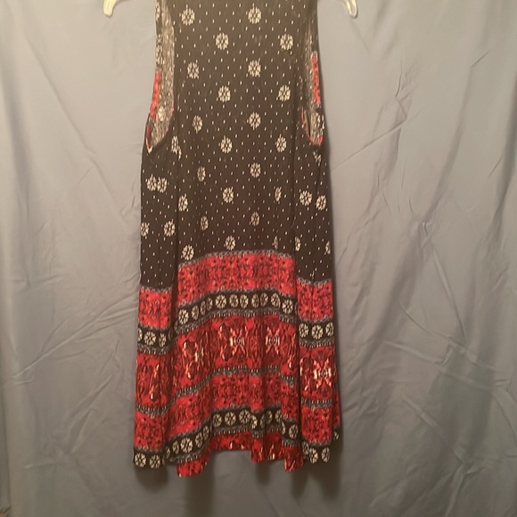 Overlay Sleeveless - Picture 2 of 3